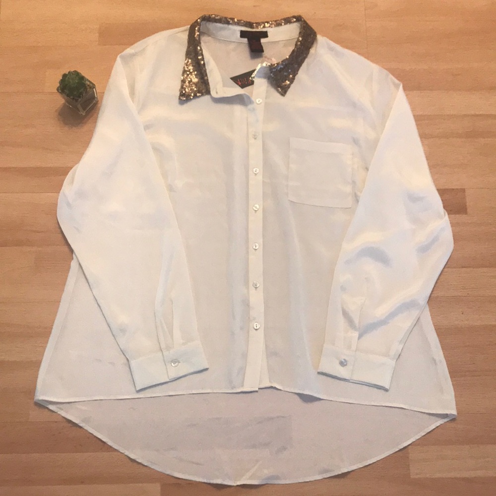 NWT Boutique 2X Button Down Top